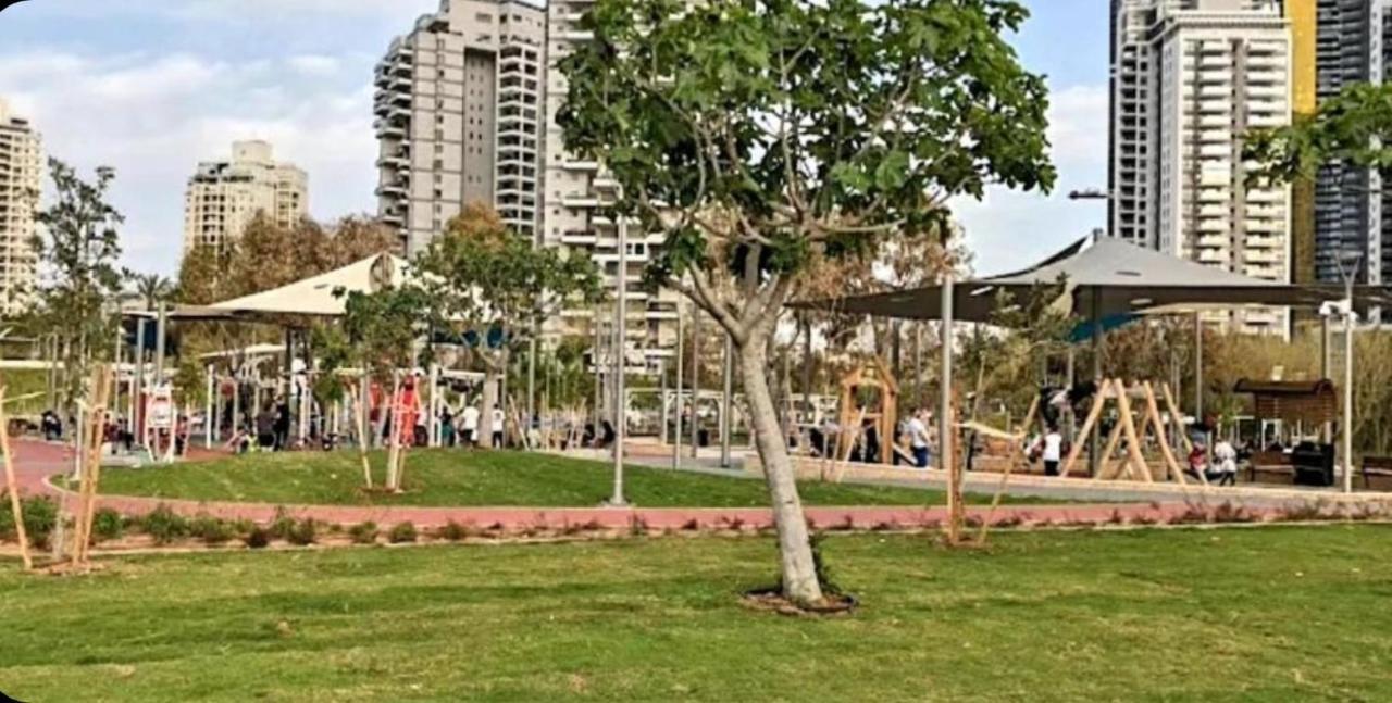 Hotel Apartment Short Term Tel Aviv Bat Yam 353 Bagian luar foto