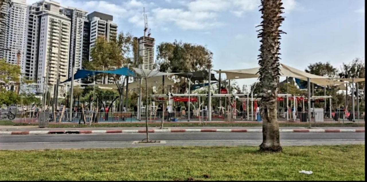 Hotel Apartment Short Term Tel Aviv Bat Yam 353 Bagian luar foto