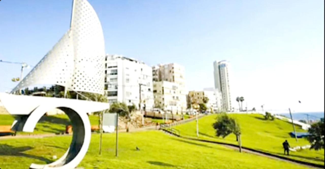 Hotel Apartment Short Term Tel Aviv Bat Yam 353 Bagian luar foto